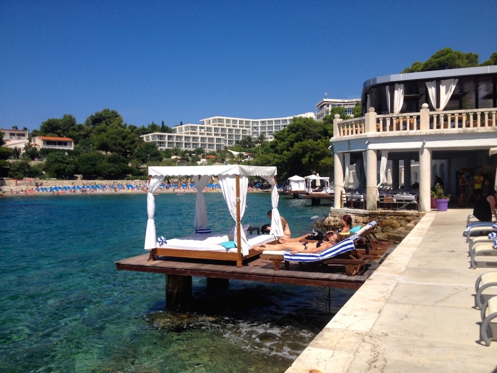 Bonj Les Bains Beach Club Hvar 2