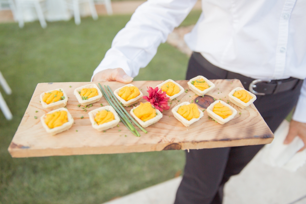 villa-wedding-food-display